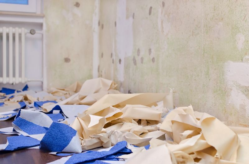 Removing Wallpaper in Summer